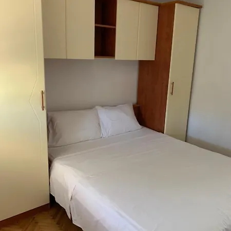 Linda Apartman Vrgada